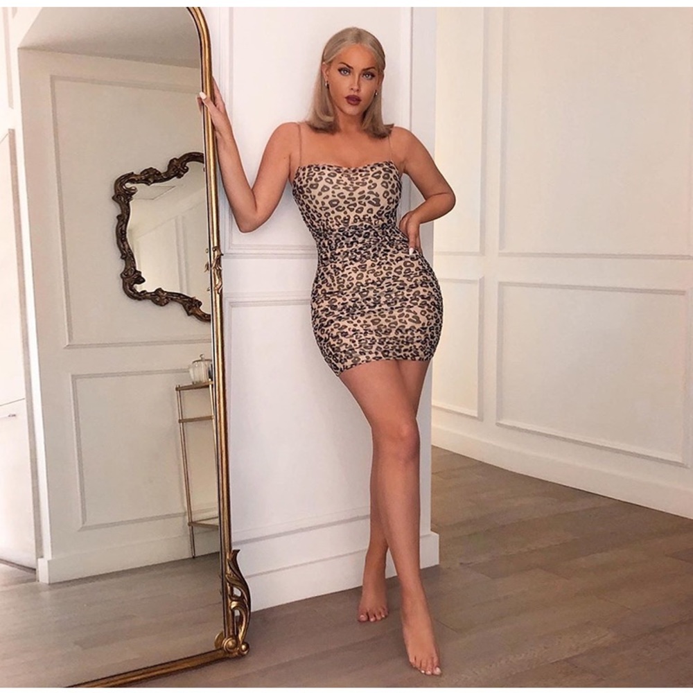 🌸 Mini Leopard Dress